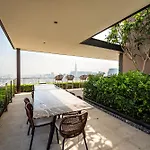 Marq Luxury Apartment 25 Gym City Center, Infinity Pool