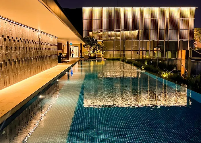 Marq Luxury Apartment 25 Gym City Center, Infinity Pool