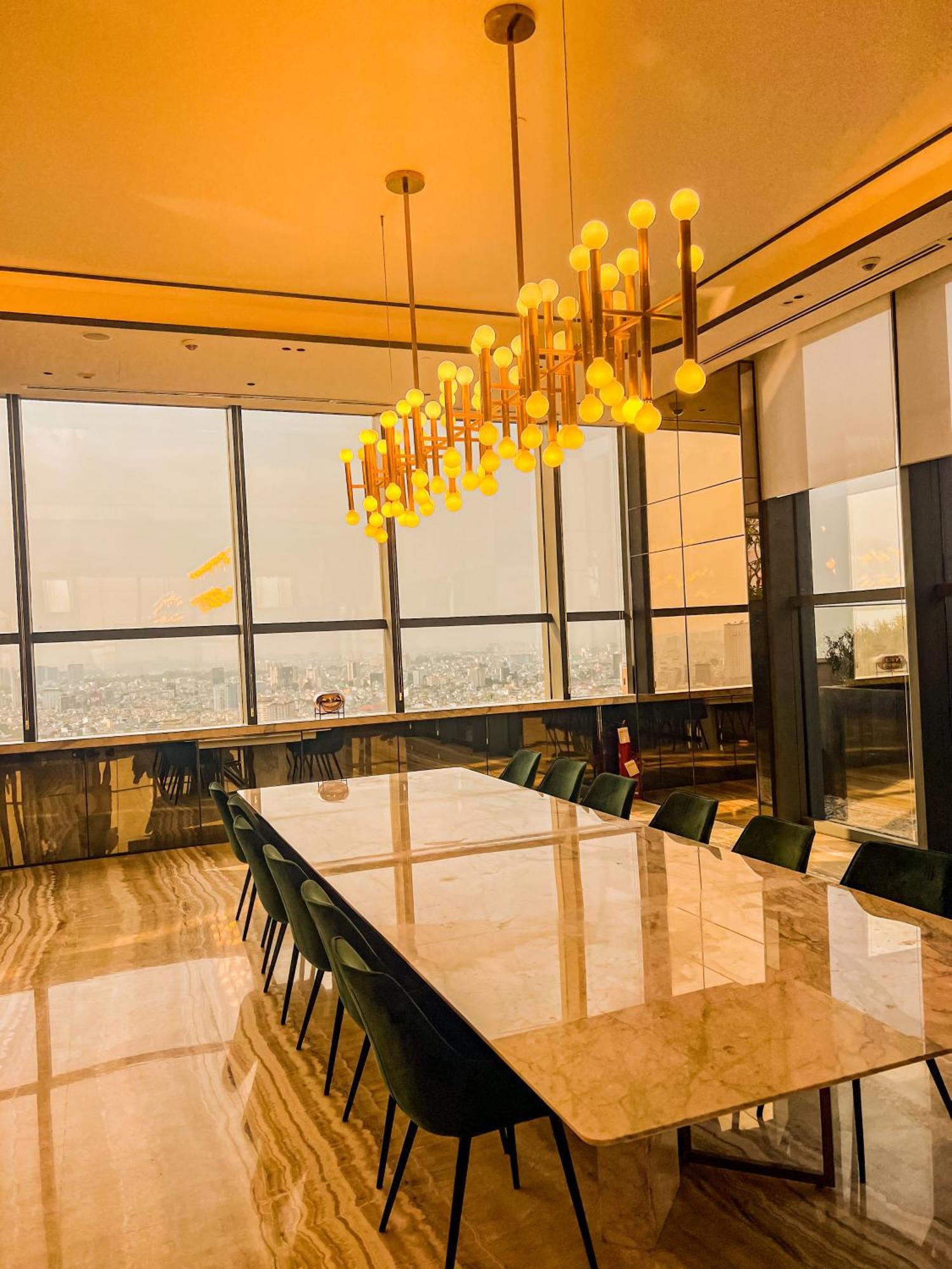 Marq Luxury 25 Gym Center, Infinity Pool Căn hộ